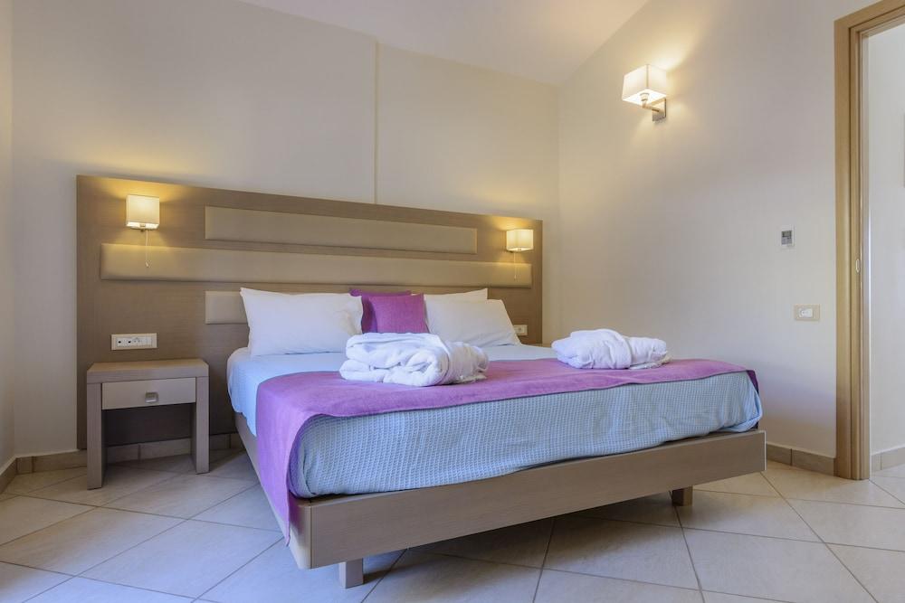 Sea View & 4* Karfas